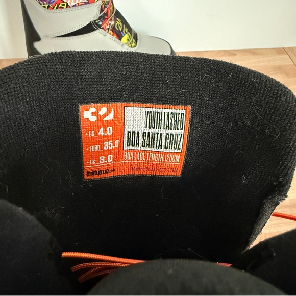 ThirtyTwo Youth Lashed BOA Santa Cruz Snowboard Boots, Youth Size 4 - Picture 4 of 11